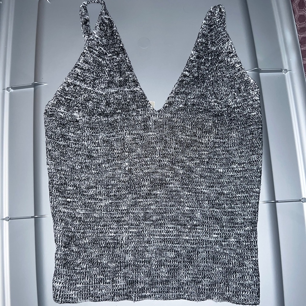 A gray crop top